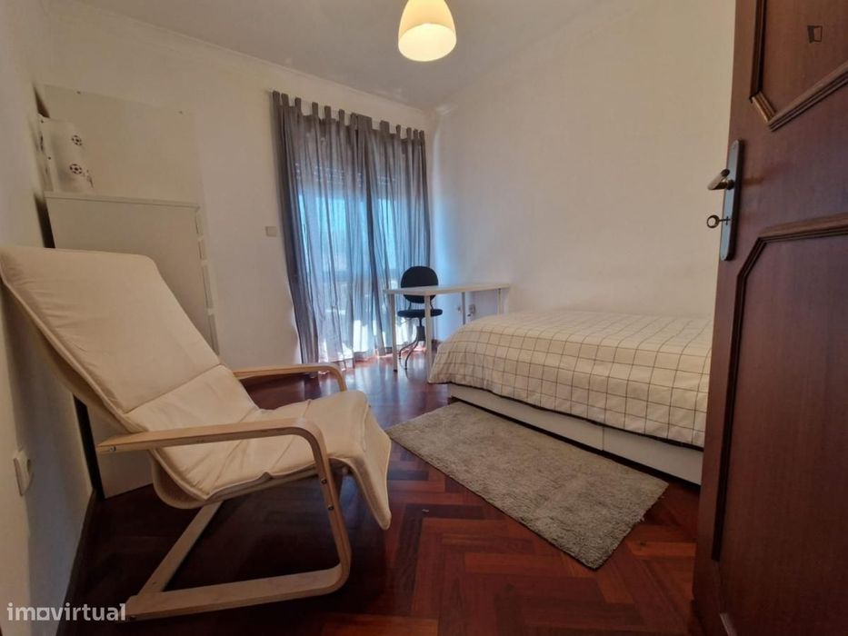 Quarto - localizado em Bonfim Porto