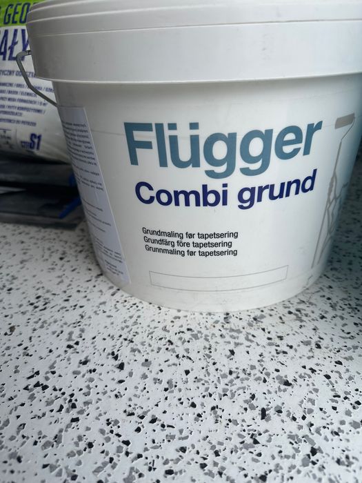 Flugger combi grund. biała farba do gruntowania fizeliny 10l