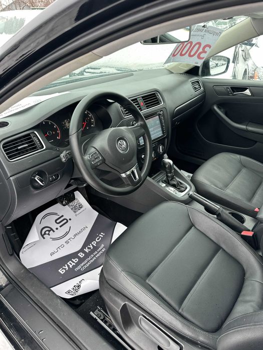 Продам Volkswagen Jetta 2010 рік можлива розстрочка,кредит,обмін!