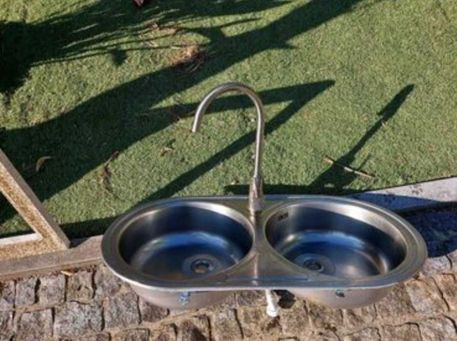 Lava-louças com torneira