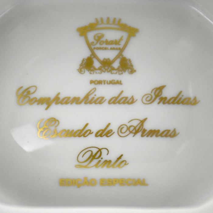 Saleiro em porcelana Porart decoração Escudo de Armas Pinto