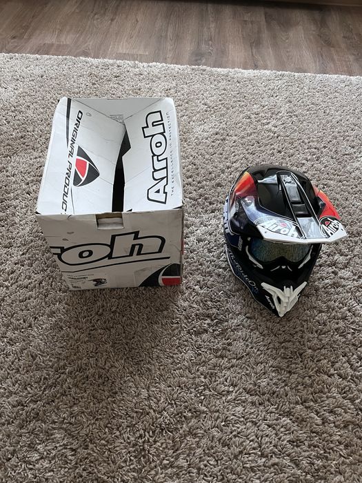 Рідкісний шолом Airoh Twist 2.0 LazyBoy з окулярами LEATT