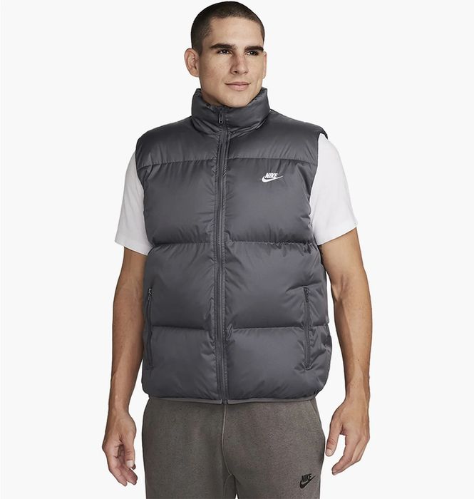 Жилет Nike  CLUB PUFFER VEST . Розмір М