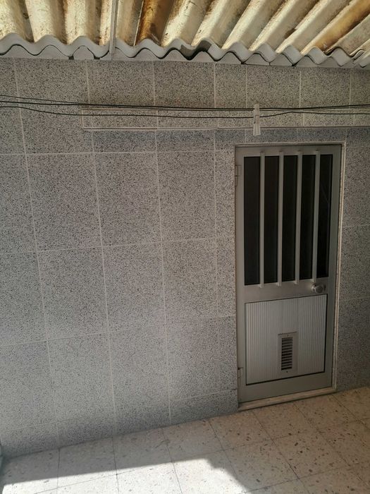 Alugo casa entrada imediata