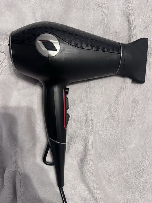 Професійний фен Rowenta CV613LF0