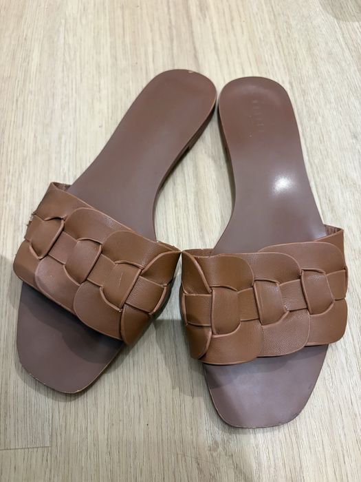 Brązowe klapki - Mohito