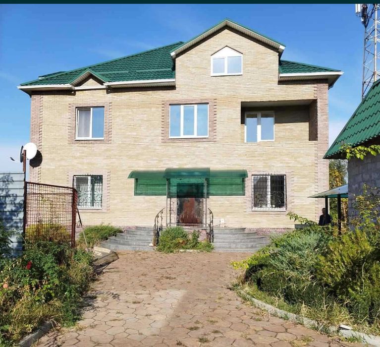 Продам (великий будинок) дом для большой семьи в Диевке рядом с Коммун