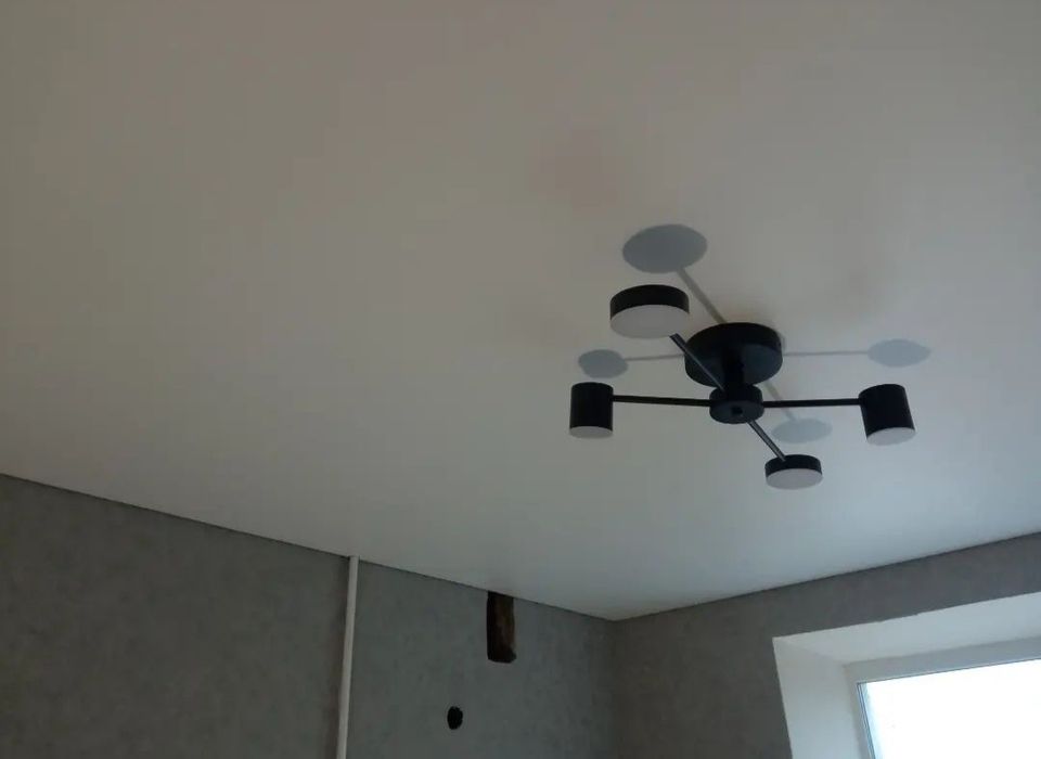 Натяжні стелі/натяжные потолки