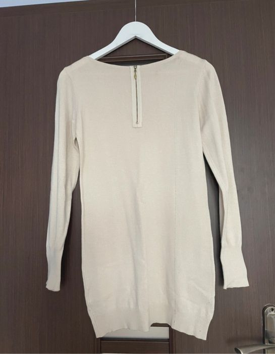 Beżowy sweterek rozm. M