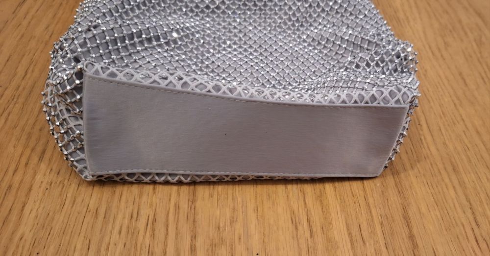 Srebrna torebka Reserved