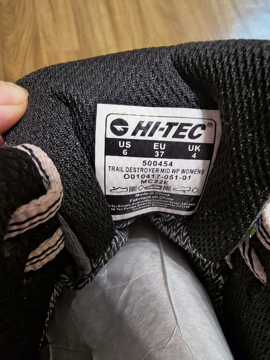 Зимові жіночі кросівки HІ-ТЕС, 37р