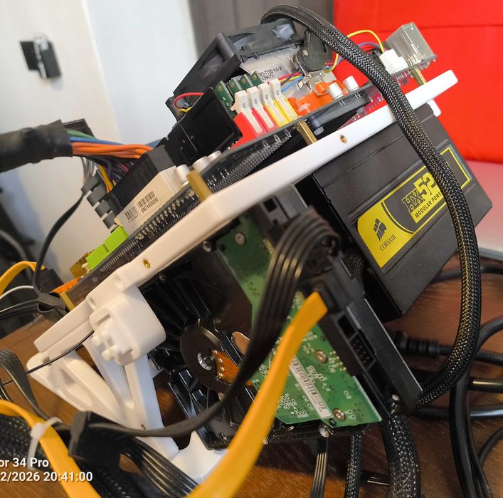 Унікальний Project PC / Linux Slackware Station — Open Case + Corsair HX520W (Перевірена стабільність)