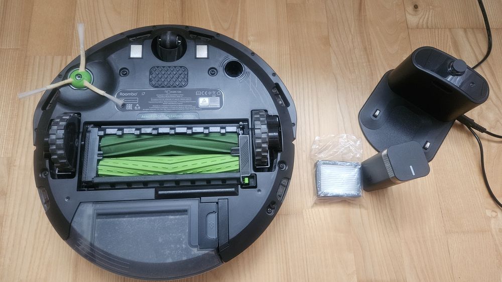 iRobot Roomba i7
