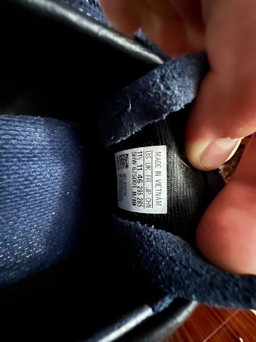 Замшевые кеды Adidas gazelle 2010 года и Adidas Jeans 2019 года