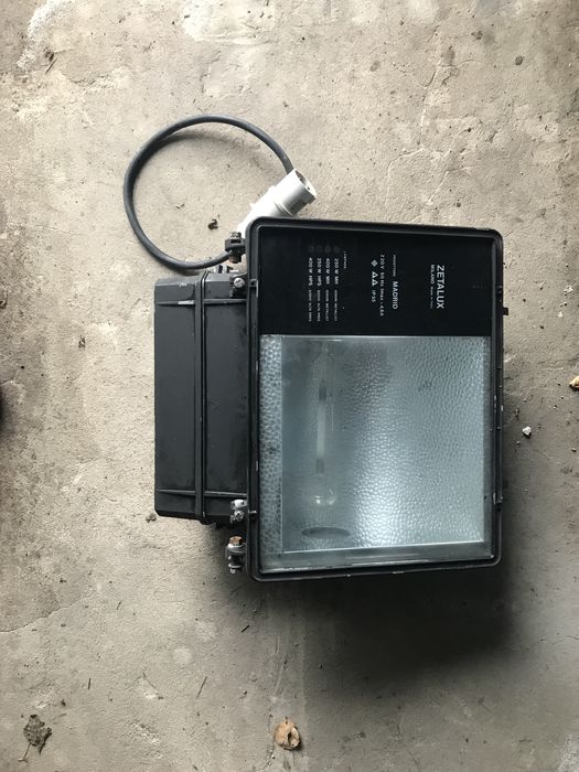 Lampa przemysłowa Zetalux Milano 400 W