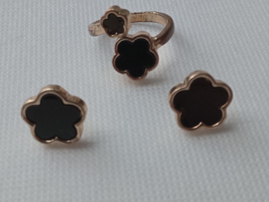 Бижутерия Van Cleef серьги цепочки с подвесками ,  кольца под серебро