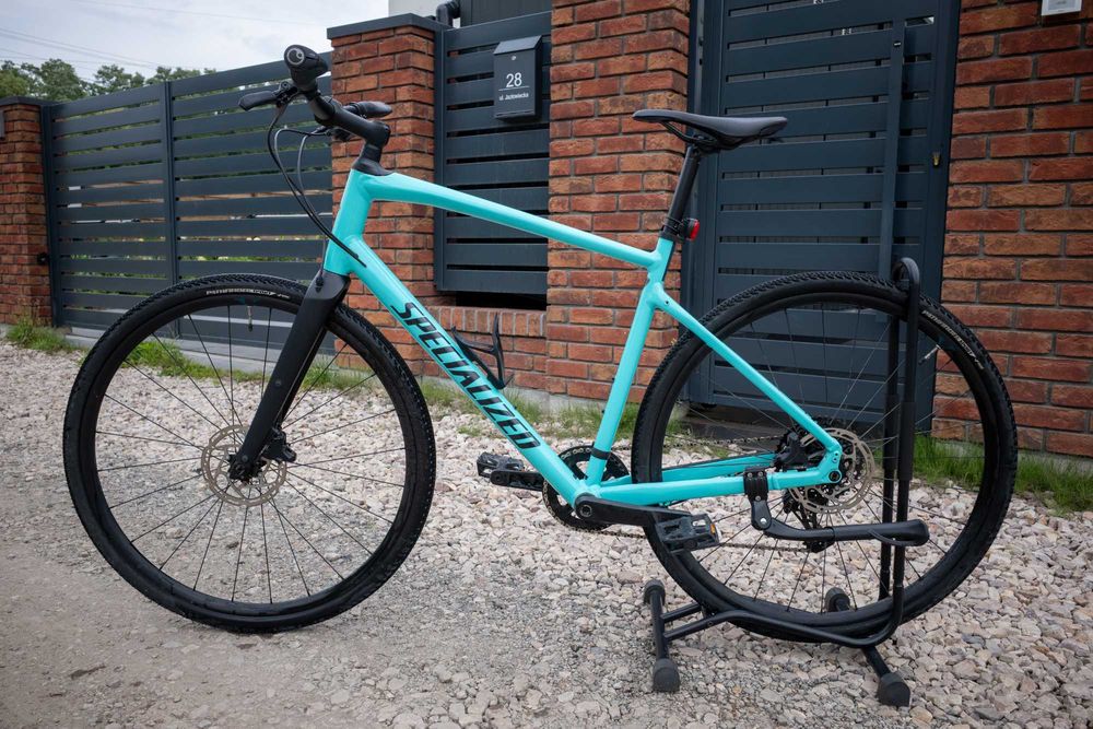 Rower Specialized Sirrus 4X - szybki i wygodny z prostą kierownicą - rozmiar L