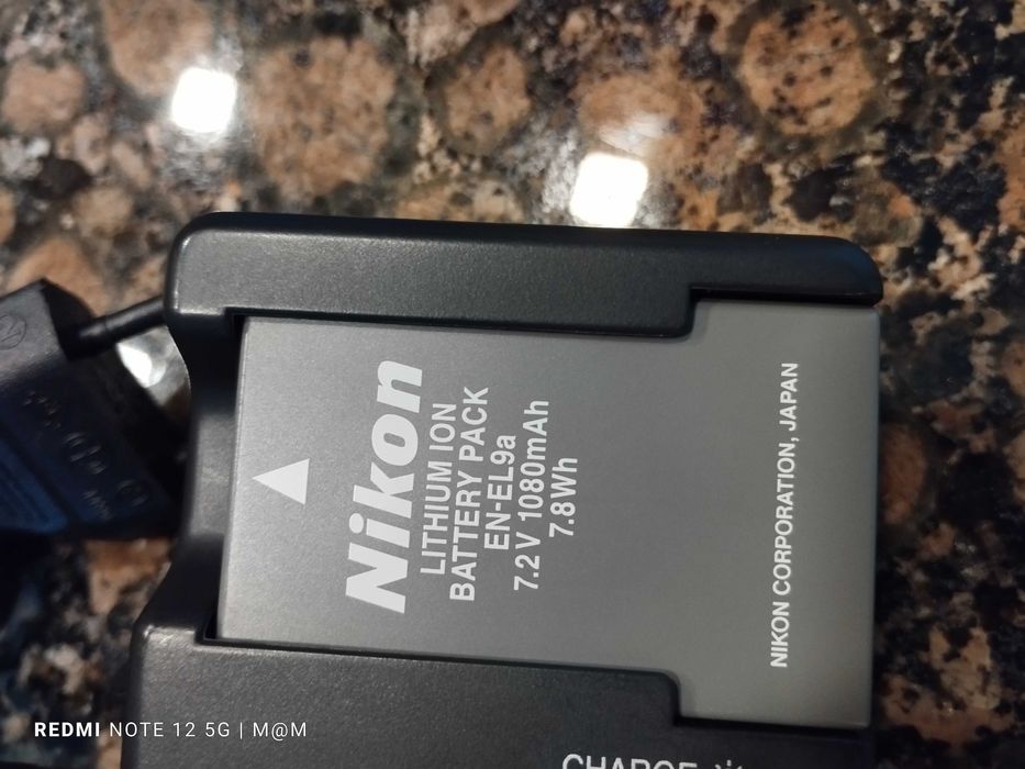 NIKON D3000 + LENTE 18-55mm VR