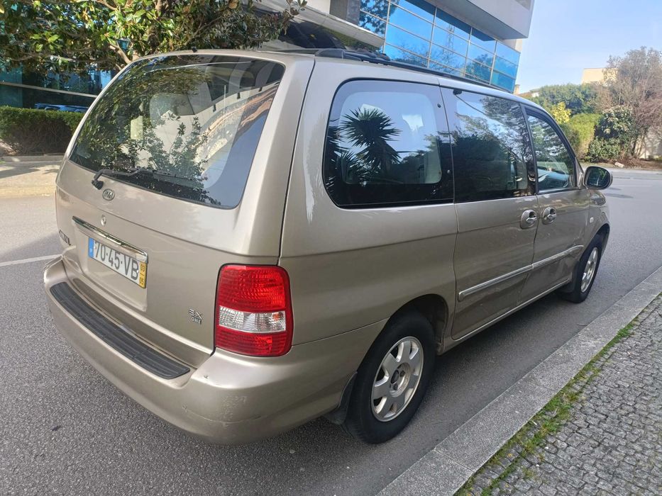 Kia Carnival 2.9TD
