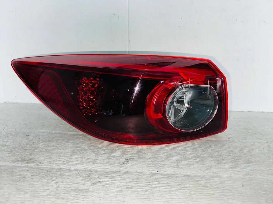 Farolim Canto Trás Esquerdo Mazda 3 (LED) - 2014 / 2024