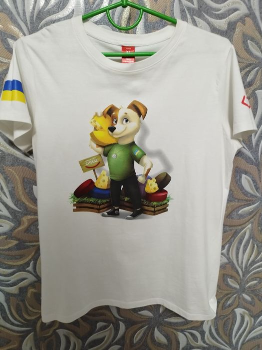 Продам футболку жіночу