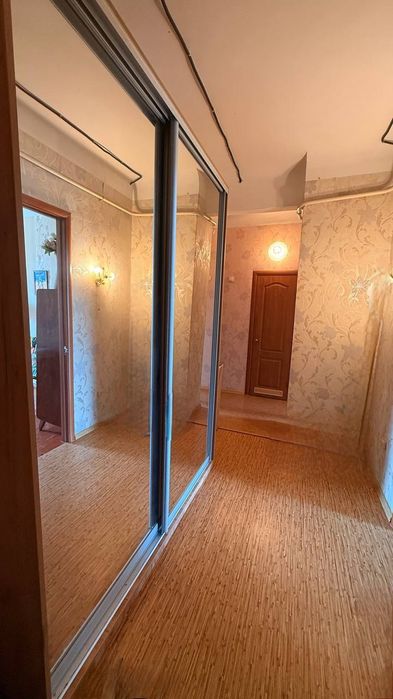 В продажі 2 кімнатна квартира в Центрі,  Сталінка