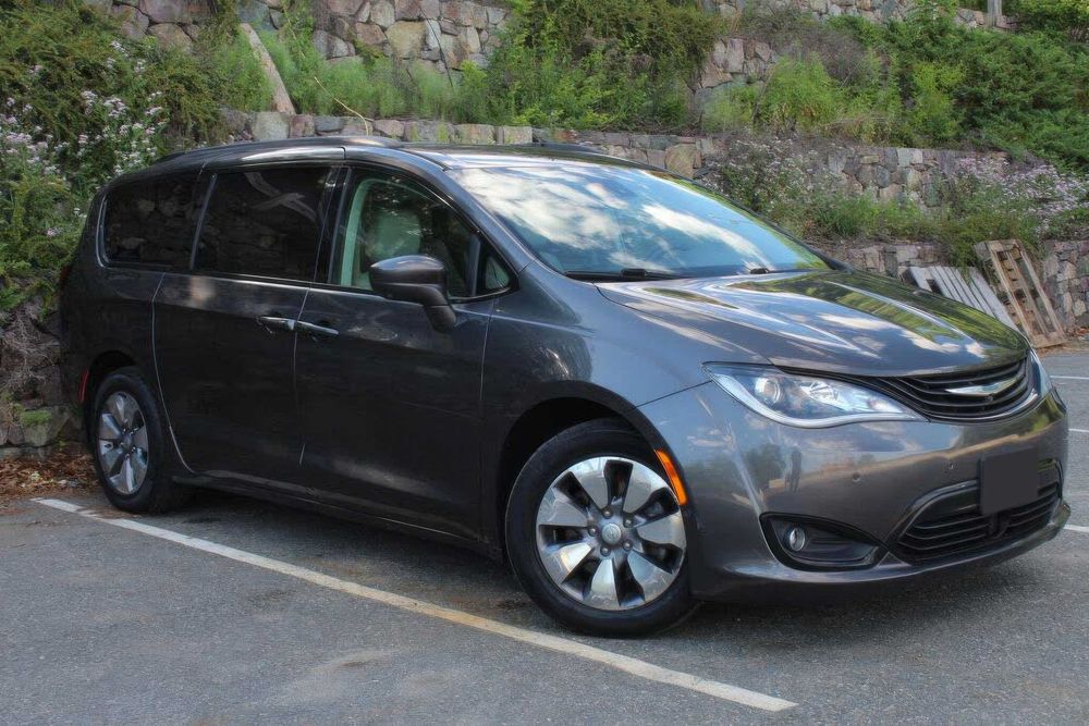 Chrysler Pacifica      2018