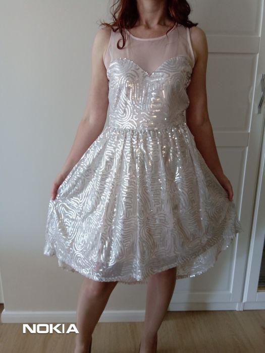 Elegancka sukienka z cekinami Orsay 38