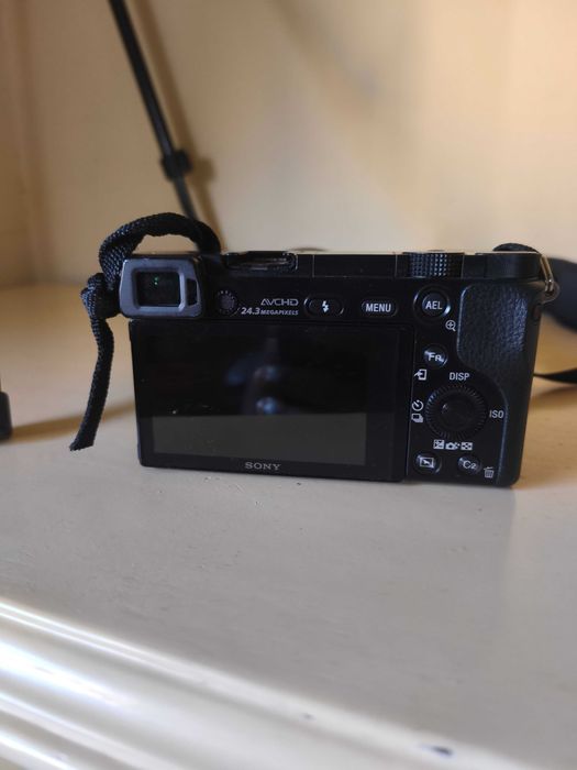 Câmera Sony A6000 apenas o corpo
