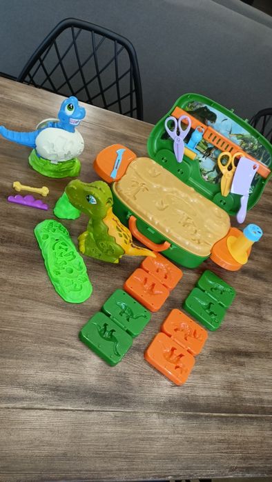Zestaw Play doh ciastolina dinozaury