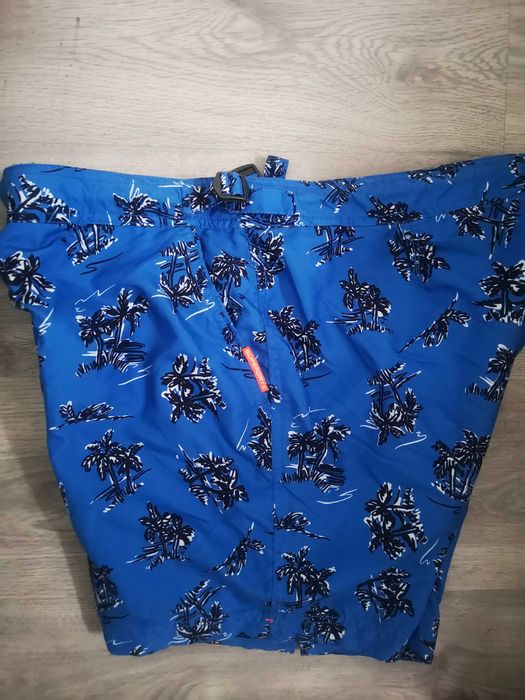 Superdry- swietne nowe spodenki l