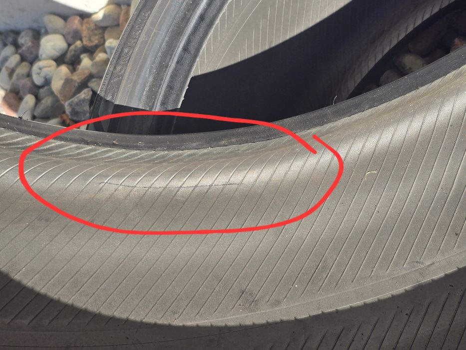 Opona letnia Yokohama 225/35 R19