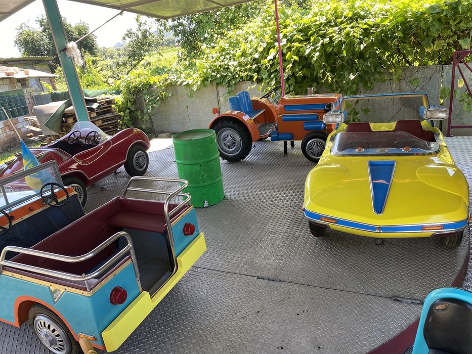 Атракціон карусель,Атракцион манеж, Аттракцион Карусель манеж.