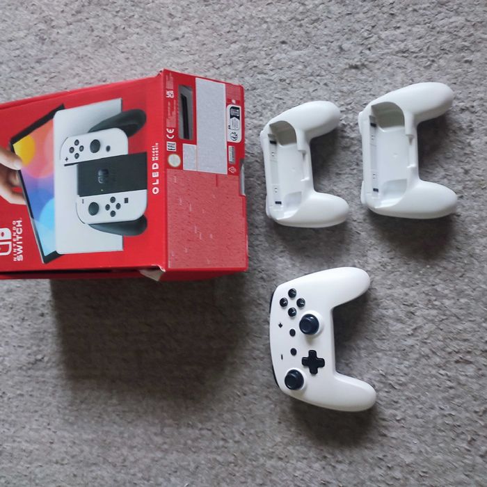 Konsola Nintendo switch OLED zestaw+pad +karta,inne