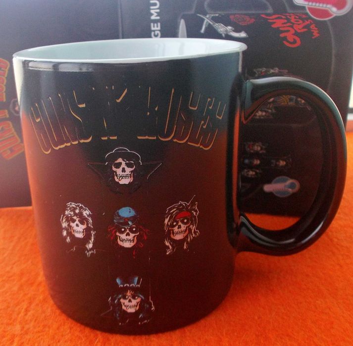 Caneca Guns N' Roses Que Muda de Cor