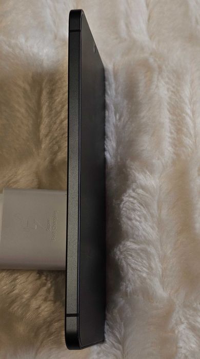 Samsung S25 Edge 12/256 31 цикл зарядки. Для України і для Европи.