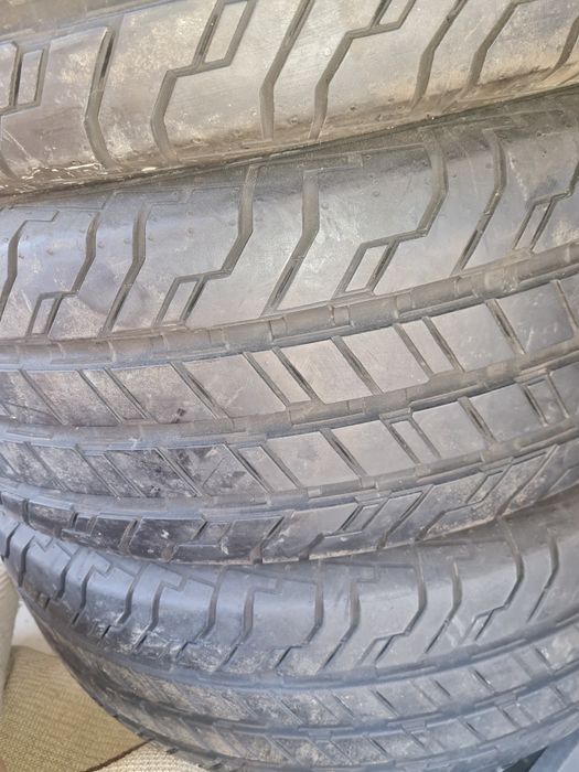 215/65R16C Continental