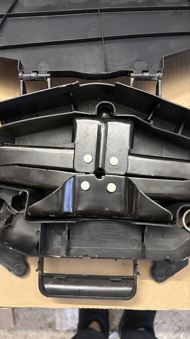 Домкрат Opel Vivaro,Renault Traffic,2004-2015