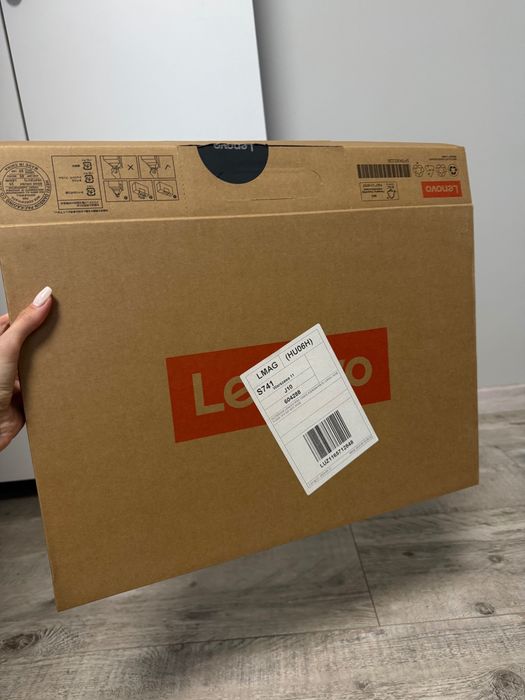 Lenovo IdeaPad Slim 3 15IRH8