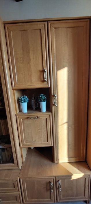 Meblościanka w bardzo dobrym stanie.