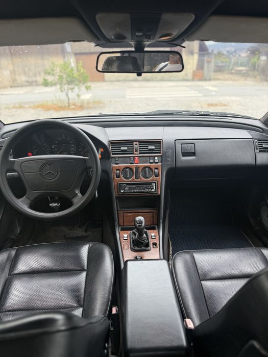 Mercedes benz c200