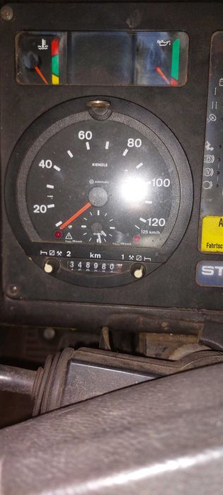 STEYR 11S18 Kontener z windą