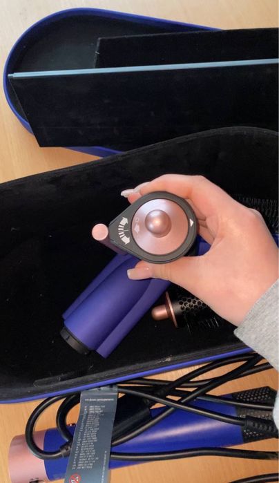 Dyson airwrap multi-styler