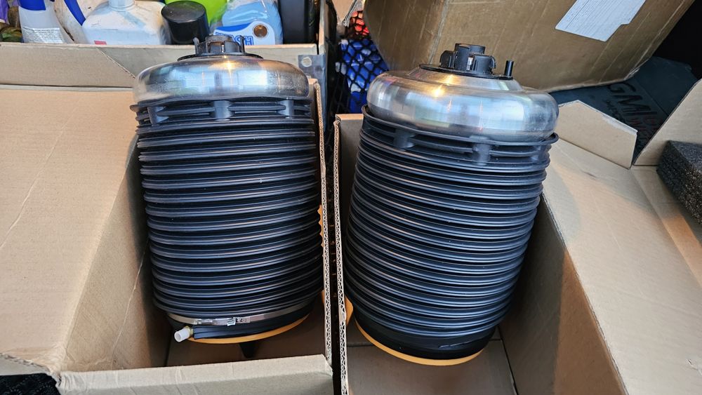 Пневмоподушка Audi 4G0616001K 4G0616002K