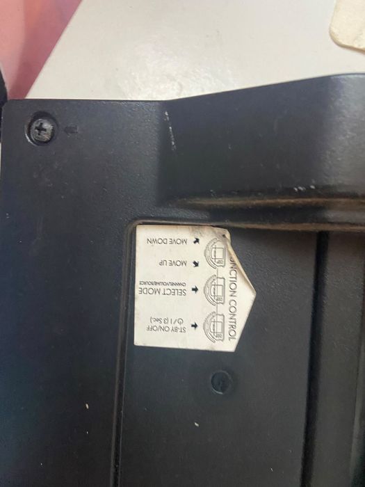 Vendo Monitor  com muita  urgência