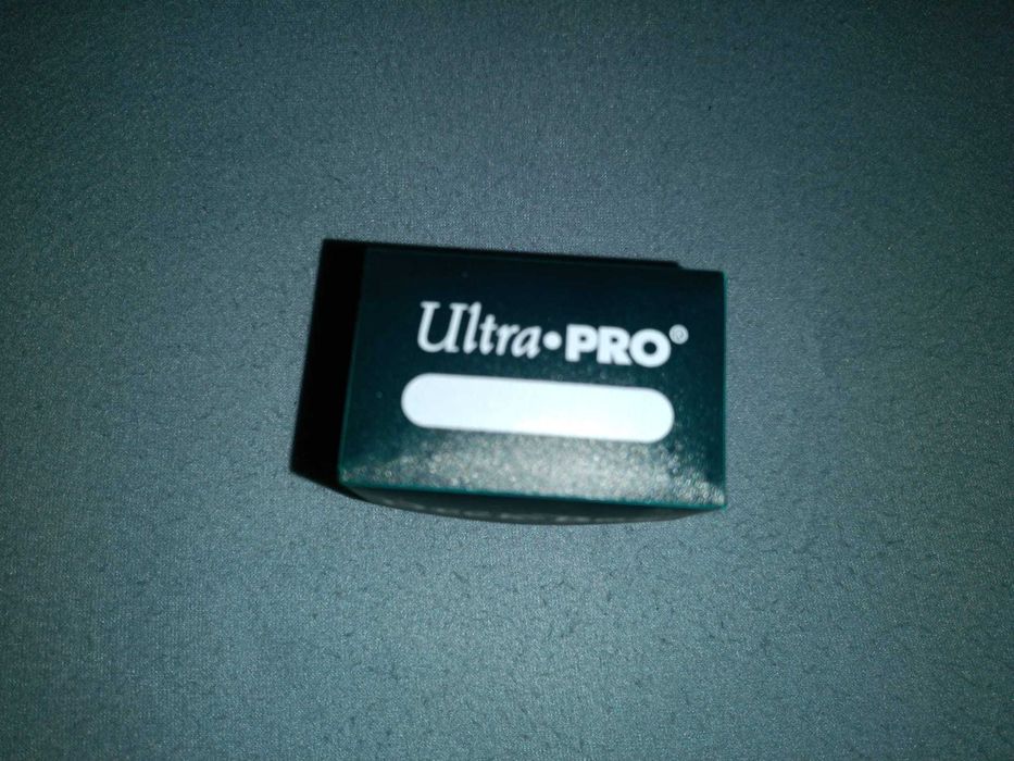 Cartas de Magic + Caixa + Sleeves