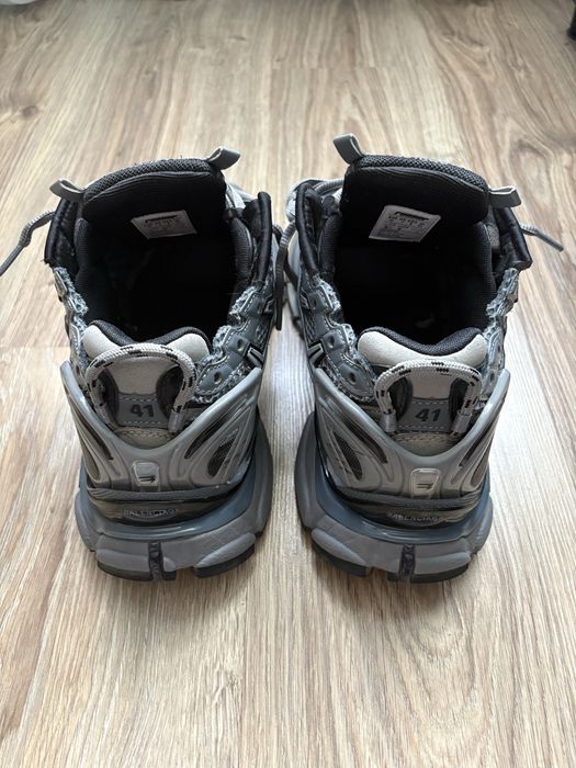 Balenciaga runner gray