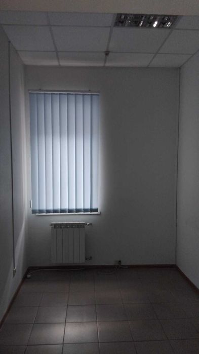 Офісне прим. з автоном. опаленням та власним санвузлом (п3)