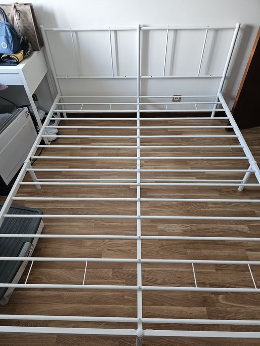 Vendo Cama Branca de ferro