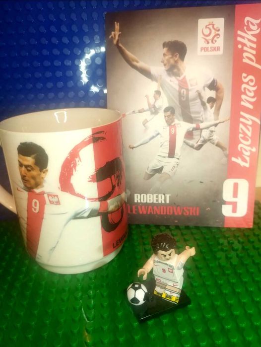 Robert Lewy Lewandowski gadżet kibica figurka kubek karta fan piłkarza